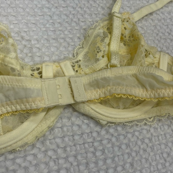 Like new! Adore me pastel yellow bra - Picture 6 of 6